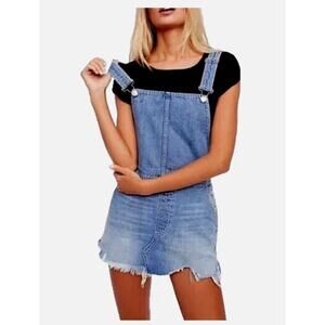 Free People Denim Overall Mini Dress Size 10 Frayed Hem Bib Pocket Boho EUC